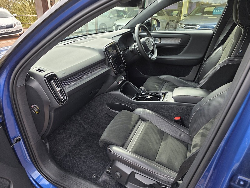 Volvo XC40 D3 R-Design Pro - U3657