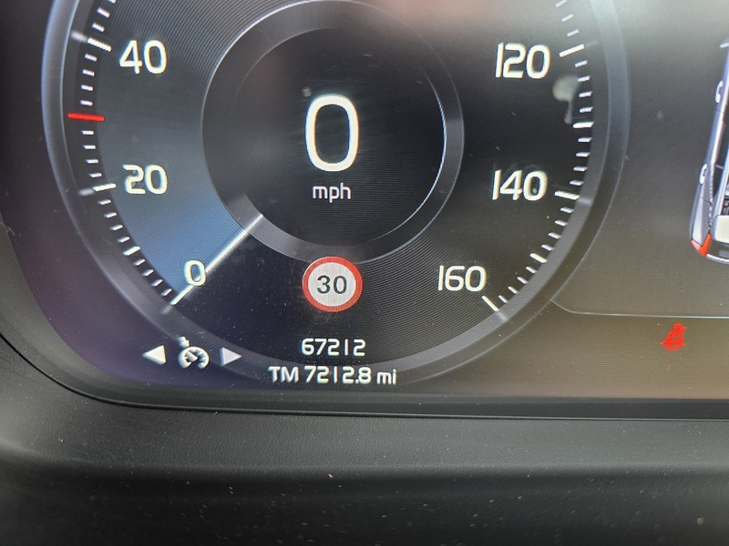 Volvo XC40 D3 R-Design Pro - U3657