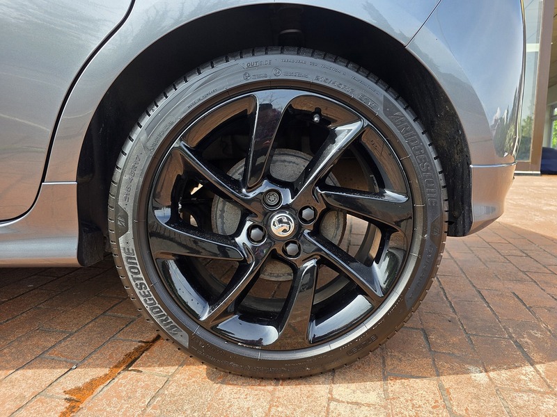 Vauxhall Corsa i ecoTEC SRi VX Line Nav Black - U3676