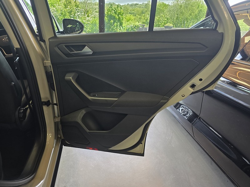 Volkswagen T-Roc TDI Life - U3677