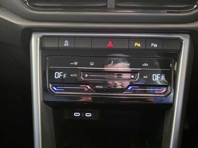 Volkswagen T-Roc TDI Life - U3677
