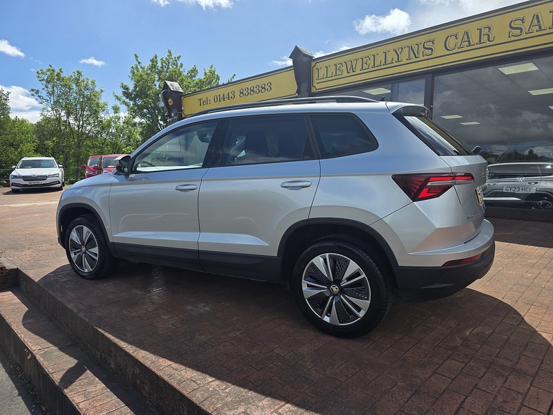 Skoda Karoq TDI SE Drive - U3679