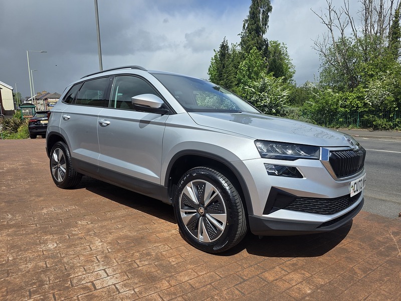 Skoda Karoq TDI SE Drive - U3679