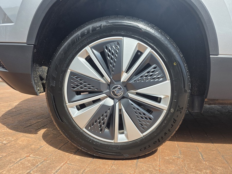 Skoda Karoq TDI SE Drive - U3679