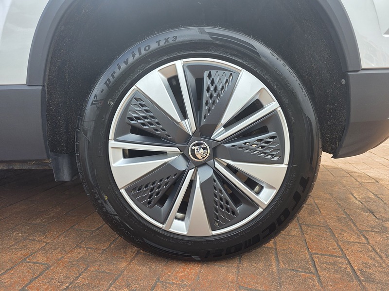 Skoda Karoq TDI SE Drive - U3679
