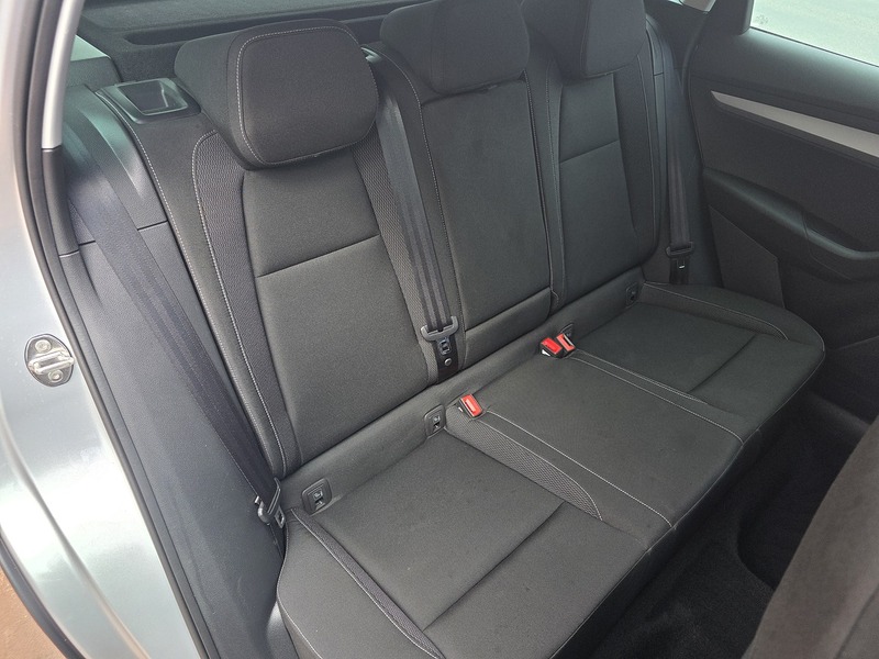 Skoda Karoq TDI SE Drive - U3679