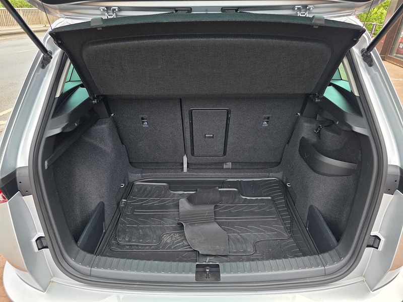 Skoda Karoq TDI SE Drive - U3679