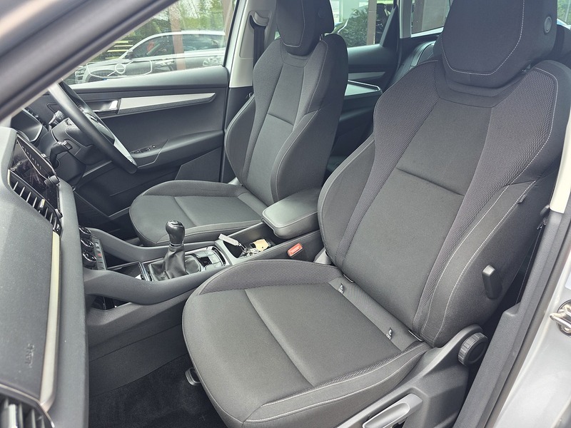 Skoda Karoq TDI SE Drive - U3679