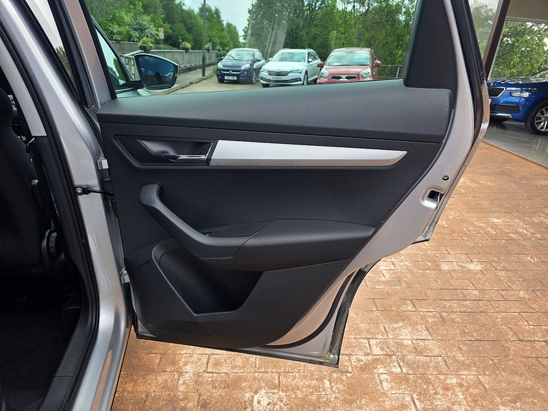Skoda Karoq TDI SE Drive - U3679