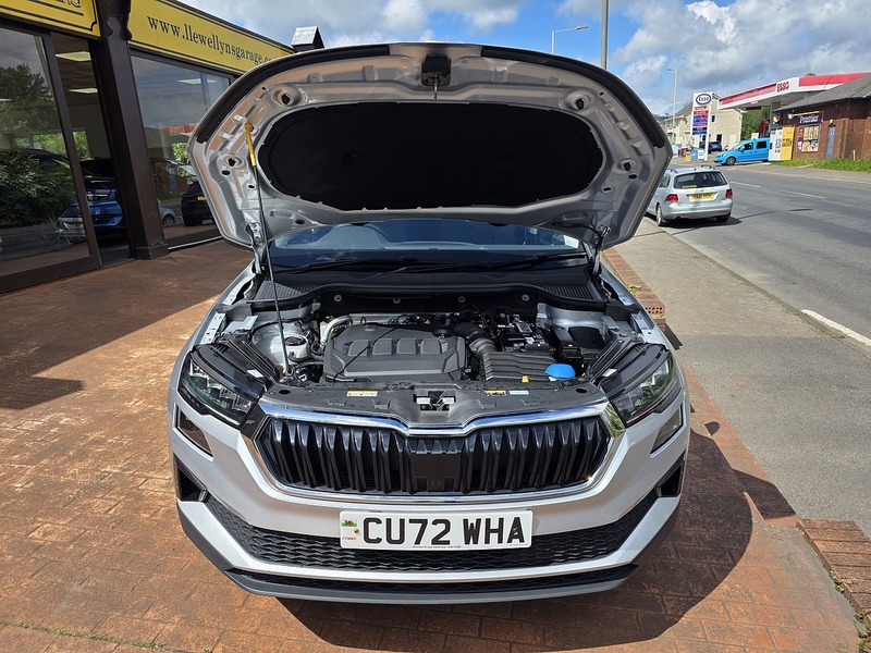 Skoda Karoq TDI SE Drive - U3679