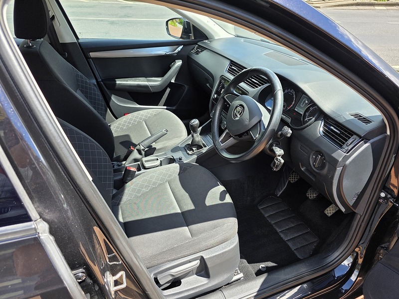 Skoda Octavia TSI S - U3682