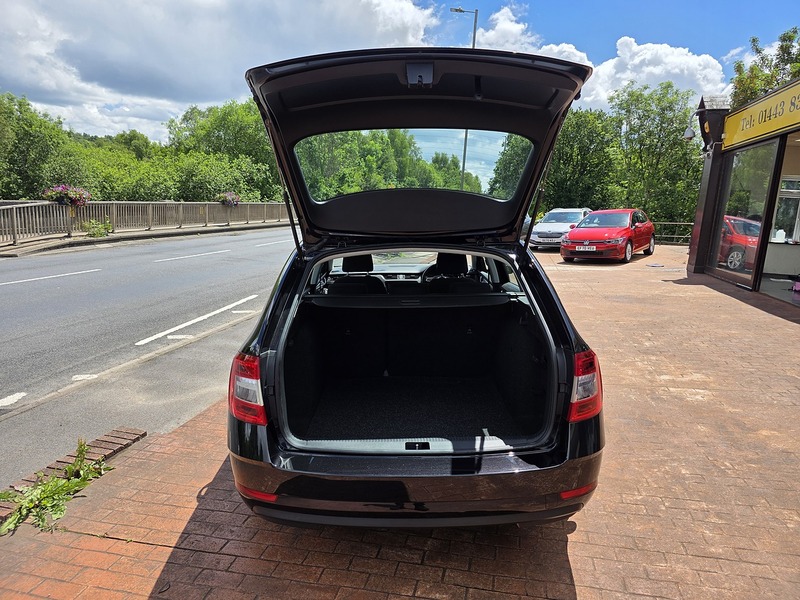 Skoda Octavia TSI S - U3682