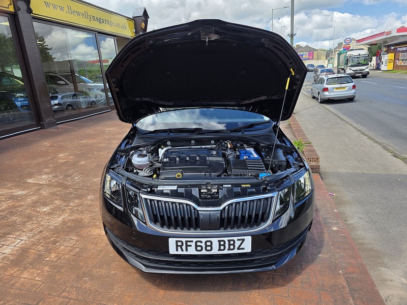 Skoda Octavia TSI S - U3682