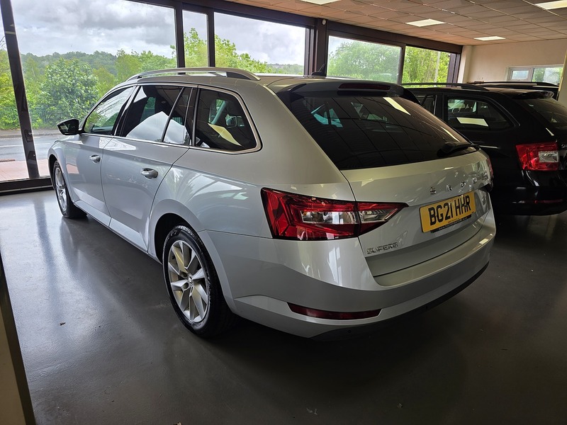 Skoda Superb TDI SE Technology - U3683