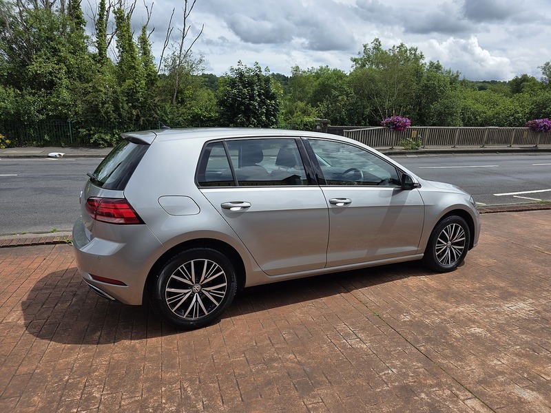 Volkswagen Golf TDI SE - U3687