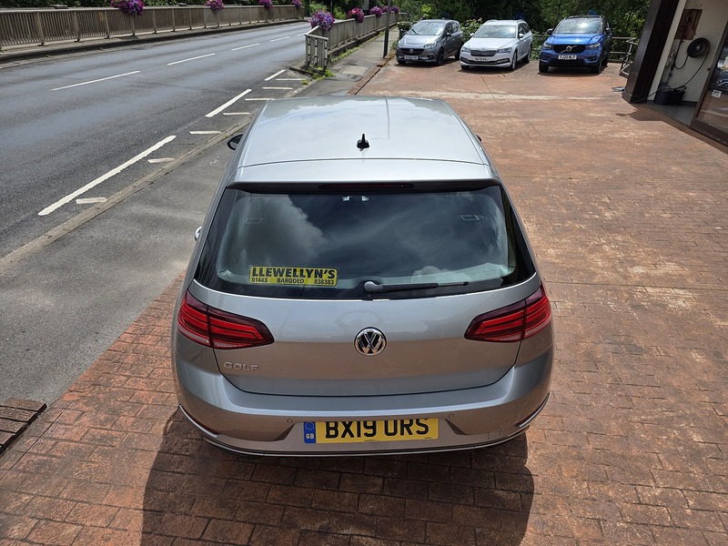 Volkswagen Golf TDI SE - U3687