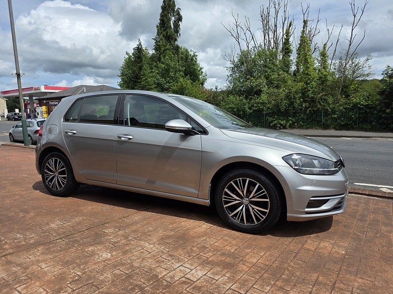 Volkswagen Golf TDI SE - U3687