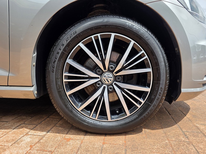 Volkswagen Golf TDI SE - U3687