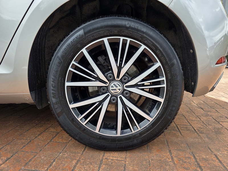 Volkswagen Golf TDI SE - U3687