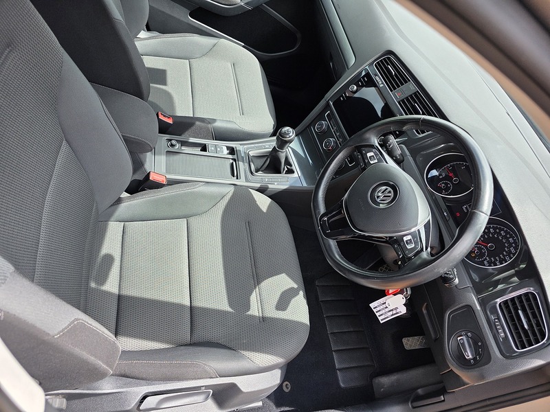 Volkswagen Golf TDI SE - U3687