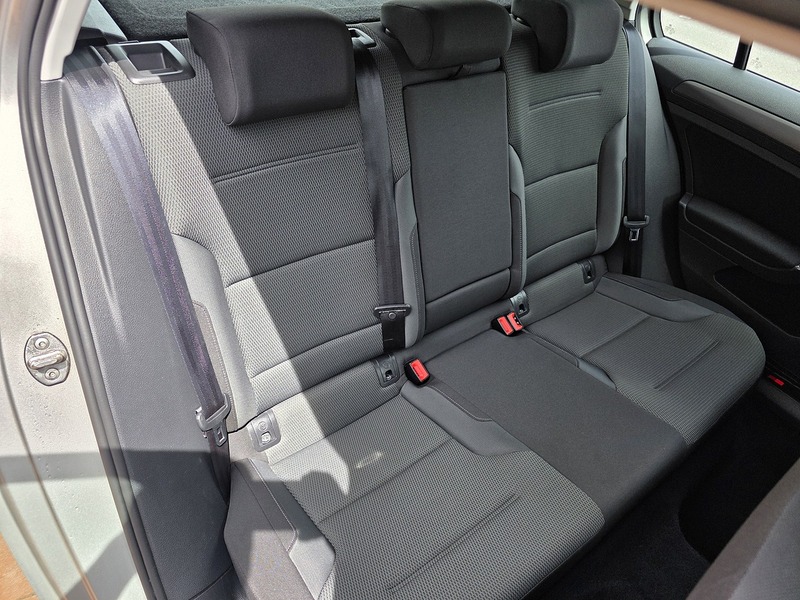 Volkswagen Golf TDI SE - U3687