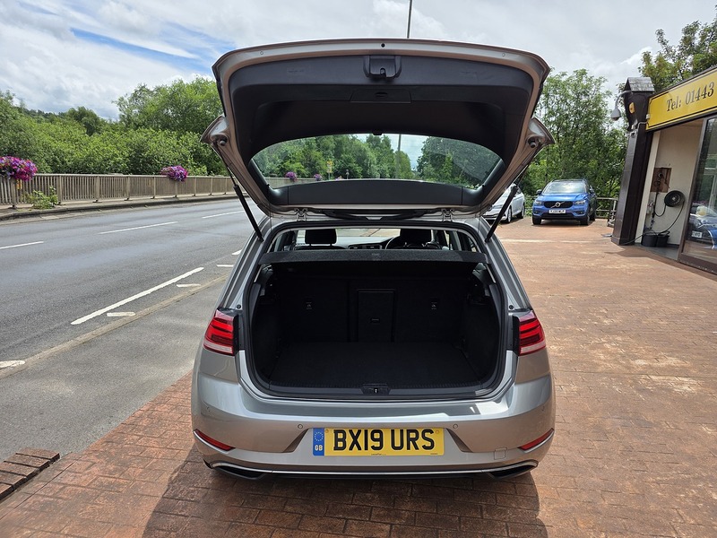 Volkswagen Golf TDI SE - U3687