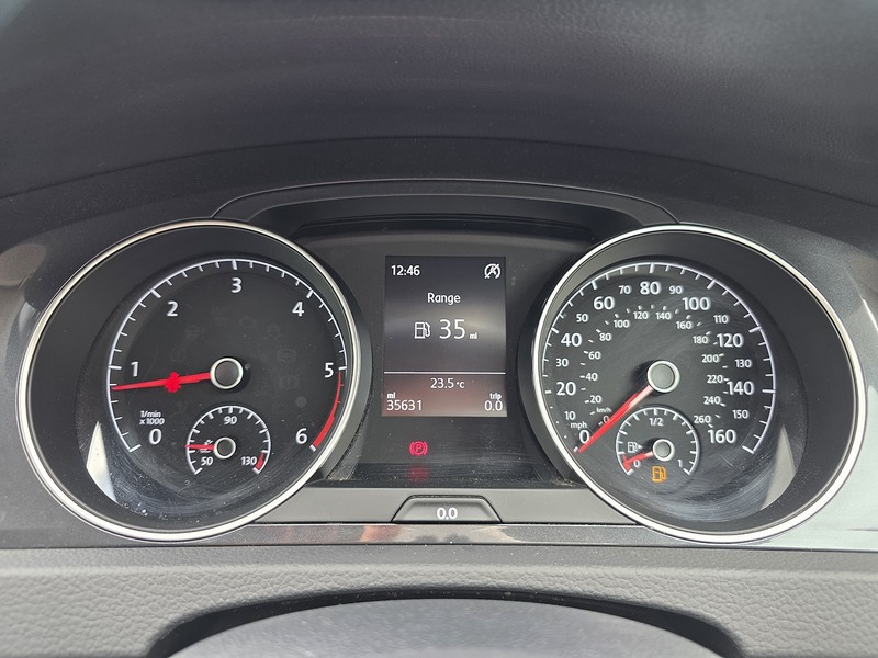 Volkswagen Golf TDI SE - U3687