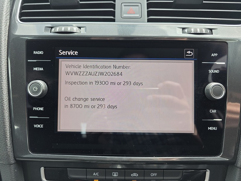 Volkswagen Golf TDI SE - U3687