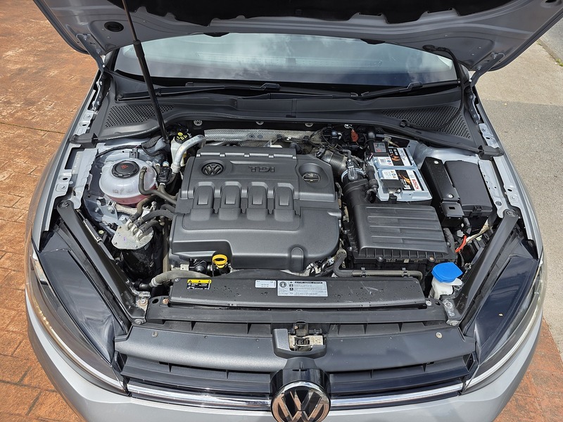 Volkswagen Golf TDI SE - U3687