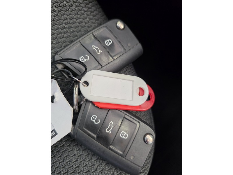 Volkswagen Golf TDI SE - U3687