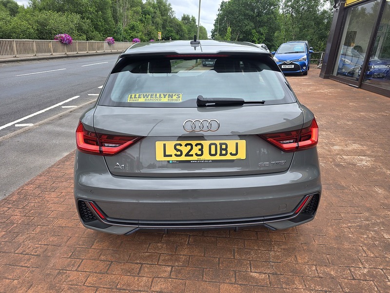 Audi A1 TFSI S line - U3690