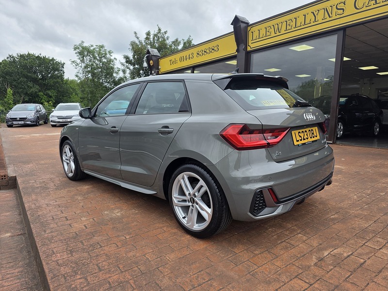 Audi A1 TFSI S line - U3690