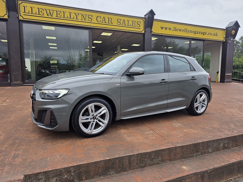 Audi A1 TFSI S line - U3690