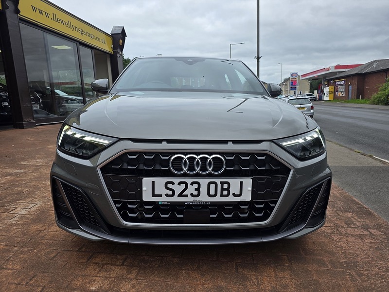 Audi A1 TFSI S line - U3690