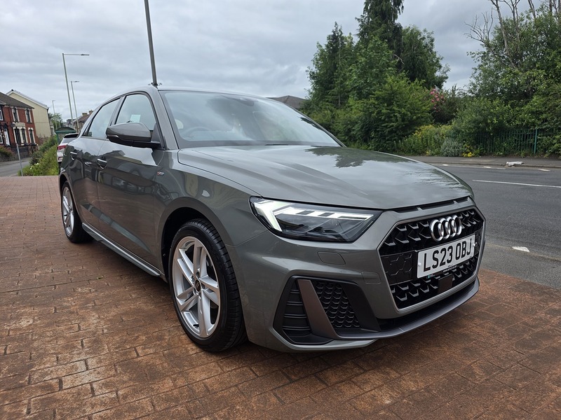 Audi A1 TFSI S line - U3690