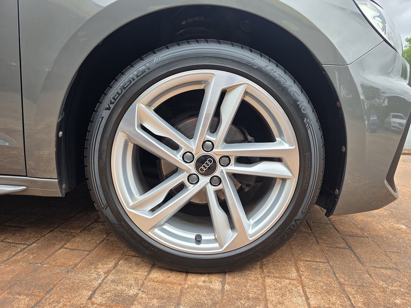Audi A1 TFSI S line - U3690