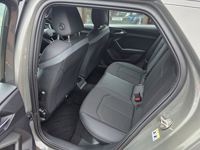 Audi A1 TFSI S line - U3690