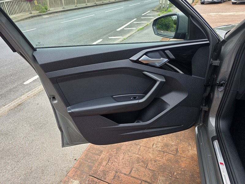 Audi A1 TFSI S line - U3690