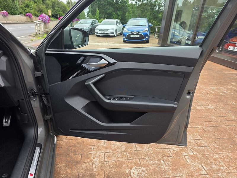 Audi A1 TFSI S line - U3690