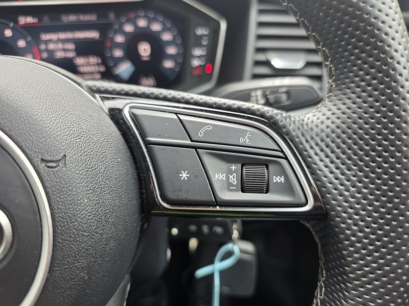 Audi A1 TFSI S line - U3690