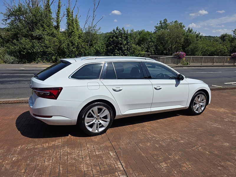 Skoda Superb TDI SE L - U3692