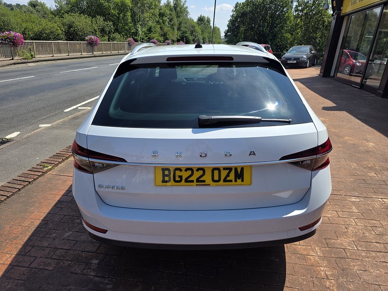 Skoda Superb TDI SE L - U3692