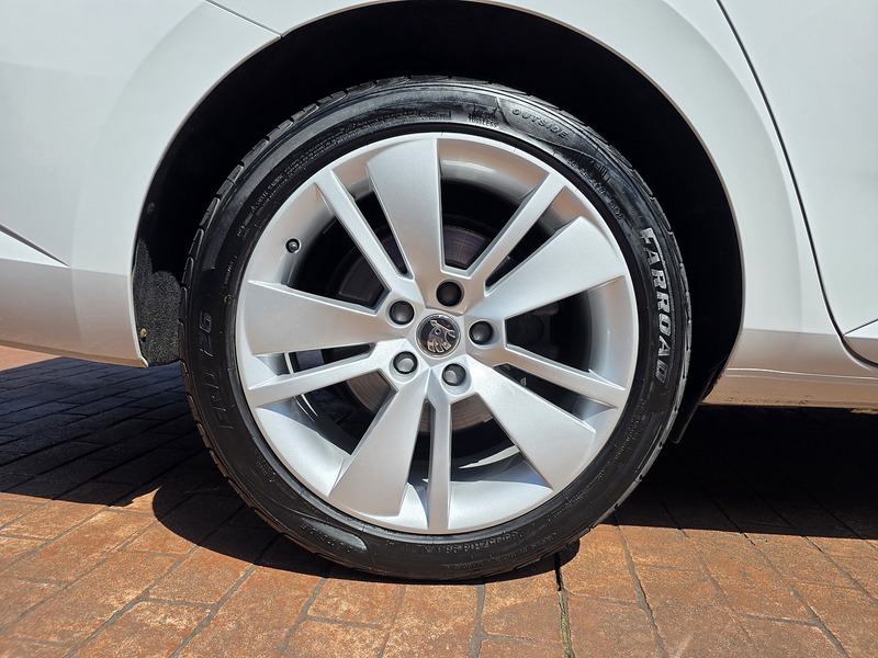 Skoda Superb TDI SE L - U3692