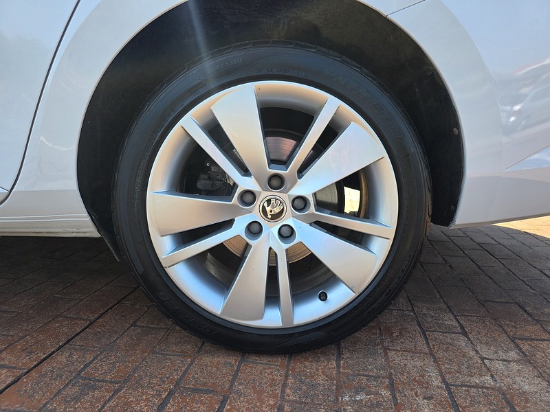 Skoda Superb TDI SE L - U3692