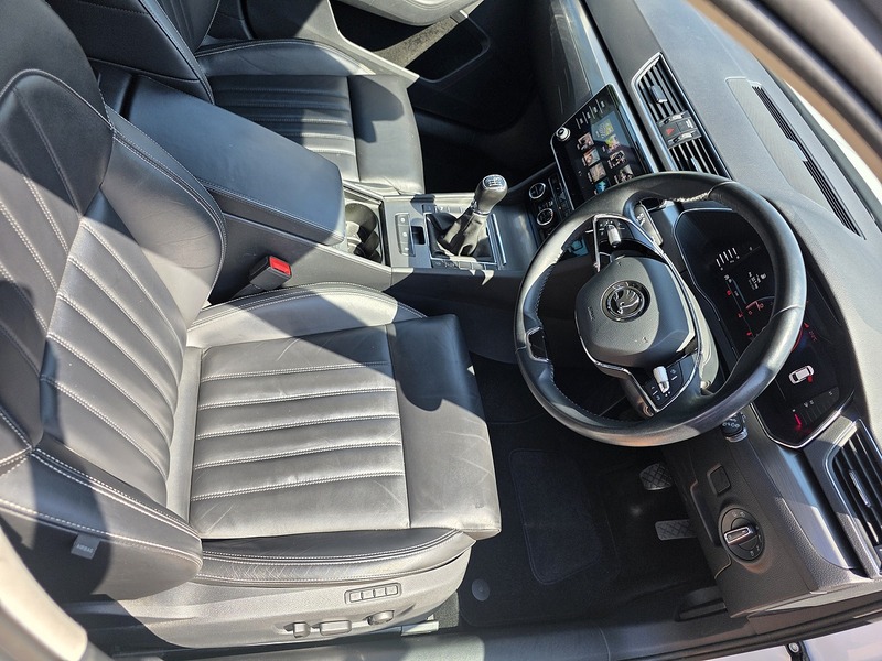 Skoda Superb TDI SE L - U3692