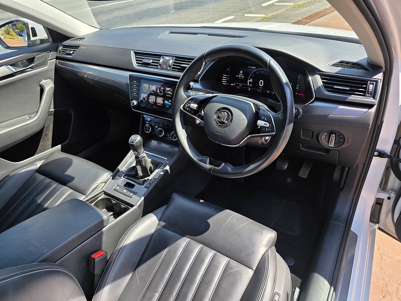 Skoda Superb TDI SE L - U3692