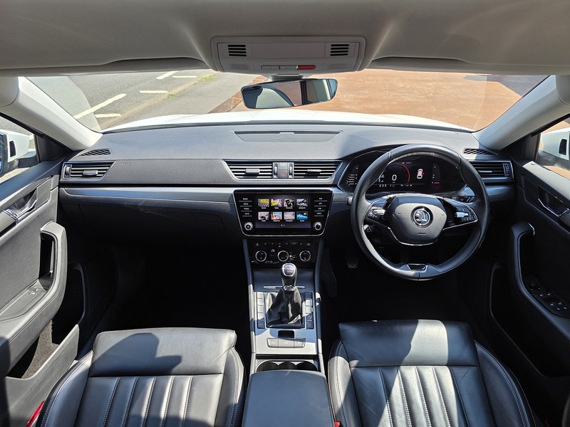 Skoda Superb TDI SE L - U3692