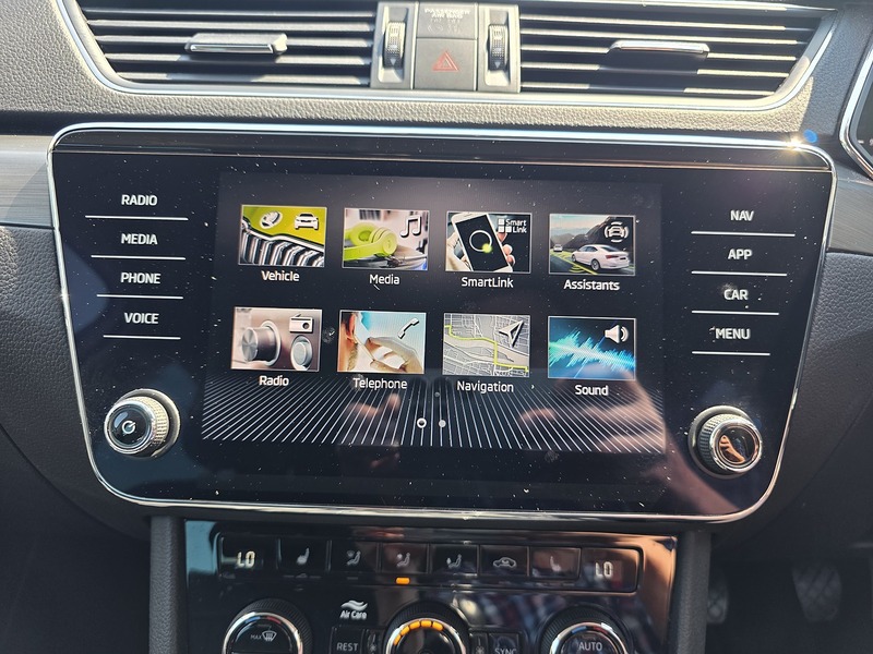 Skoda Superb TDI SE L - U3692