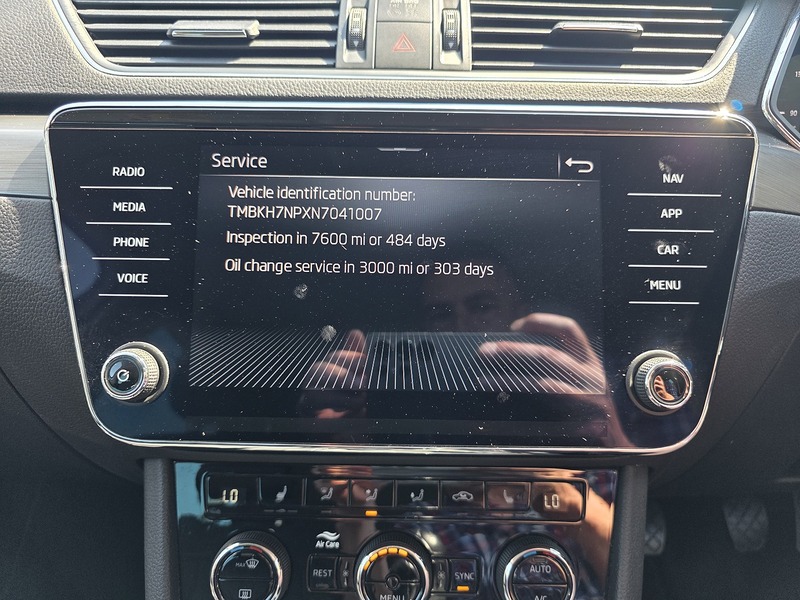 Skoda Superb TDI SE L - U3692
