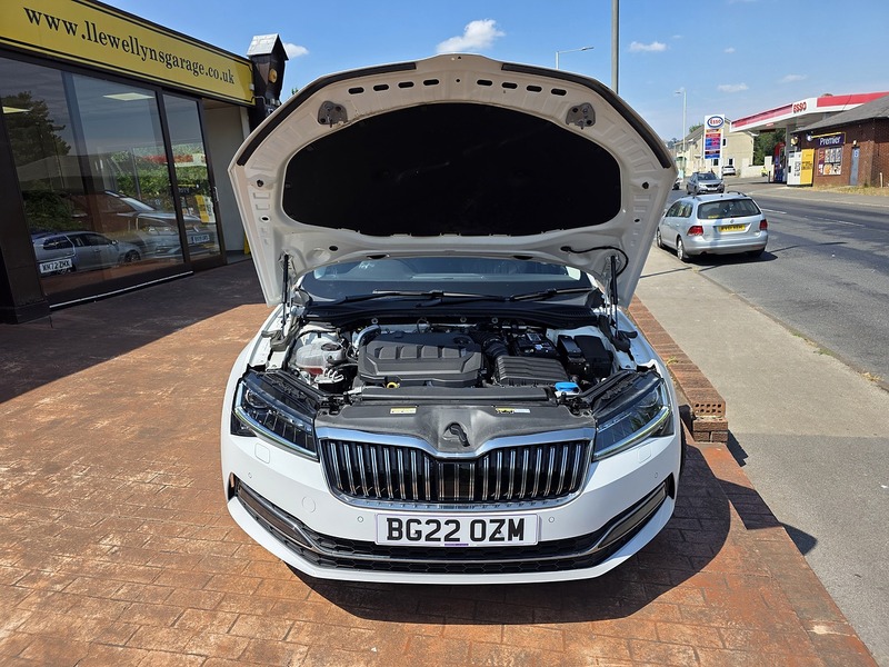 Skoda Superb TDI SE L - U3692
